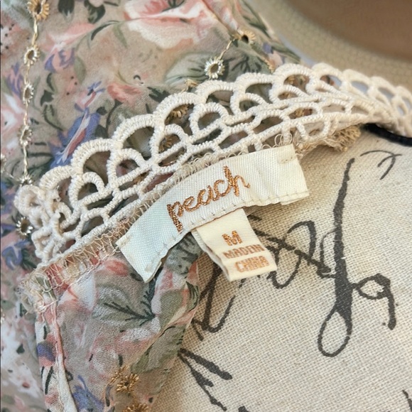 PEACH | Women’s Tan Lace High Neck Puff Sleeve Blouse Size Medium - Picture 7 of 7